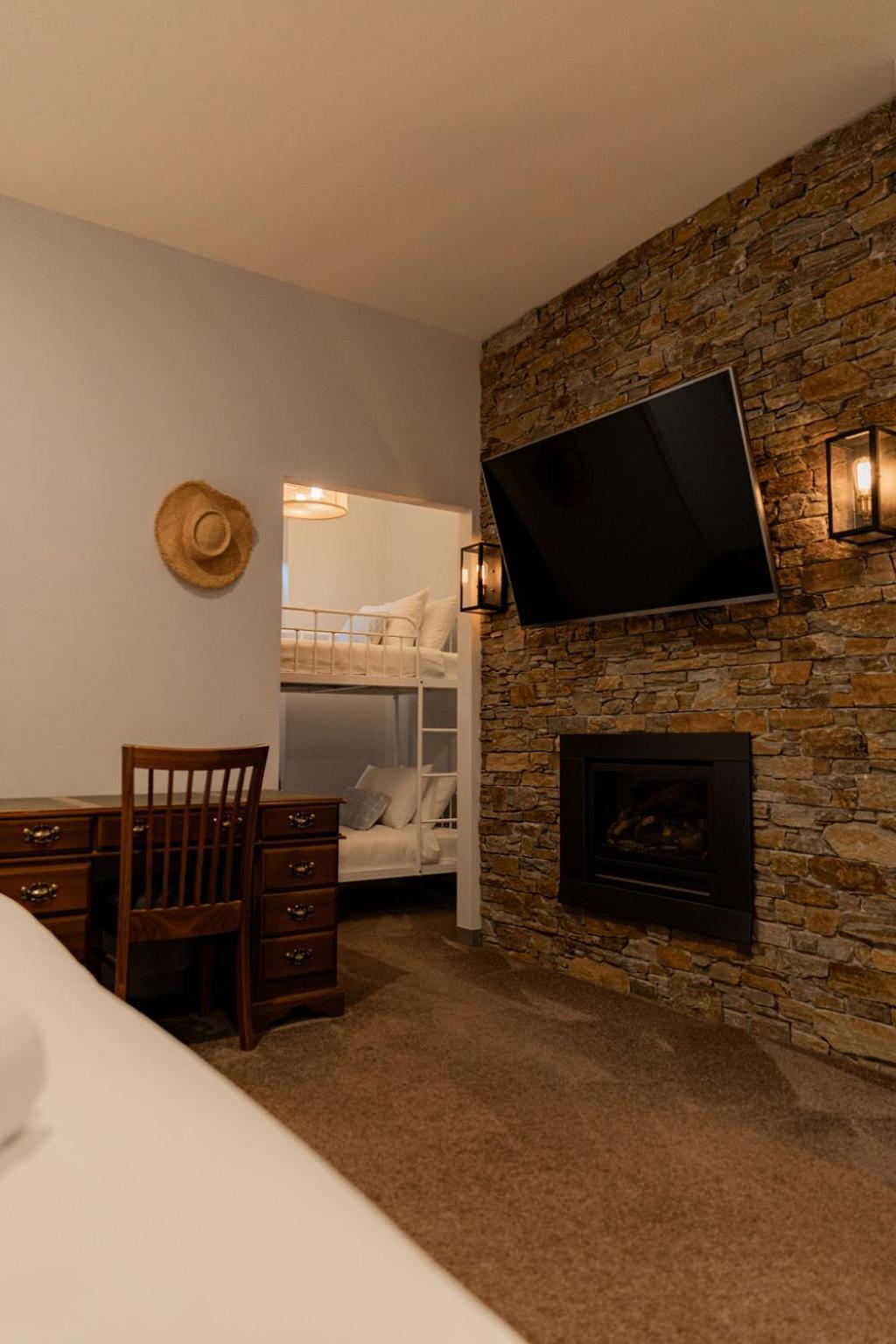 Bay Of Fires Apartments - Town Centre เซนต์เฮเลนส์ ภายนอก รูปภาพ