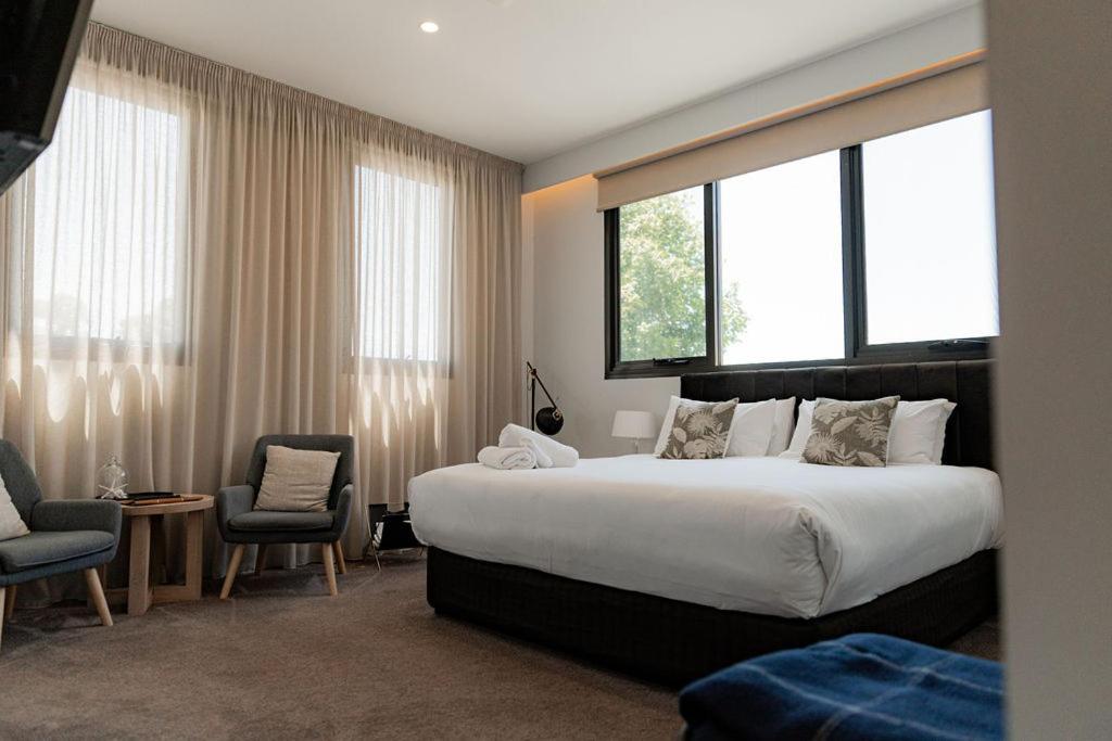 Bay Of Fires Apartments - Town Centre เซนต์เฮเลนส์ ภายนอก รูปภาพ